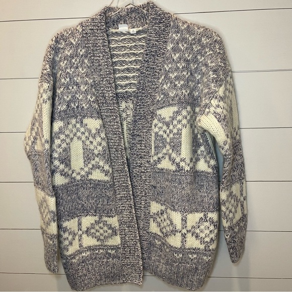 GAP Alpaca Blend Bluish Lavender & Cream Chunky Knit Oversized Cardigan Size XS - Picture 1 of 7